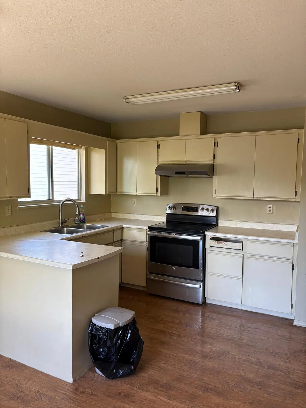 Original kitchen before renovation in White Rock BC
